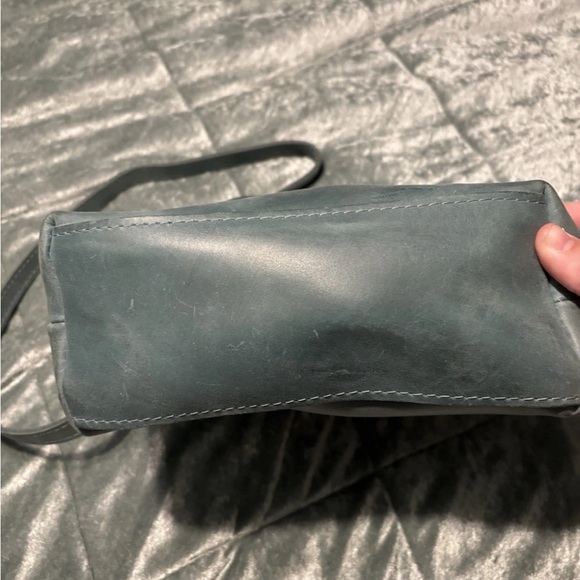 Portland leather good raindrop crossbody in Aqua - Picture 6 of 6